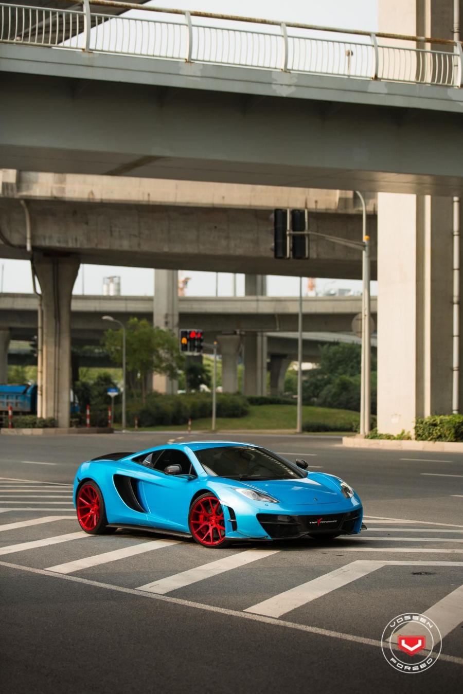  McLaren MP4-12C on Vossen Wheels (VPS-306) 2016 года  (фото 22 из 51)
